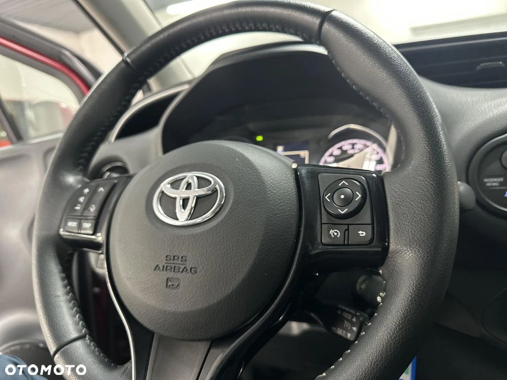 Toyota Yaris 1.5 Premium CVT - 13
