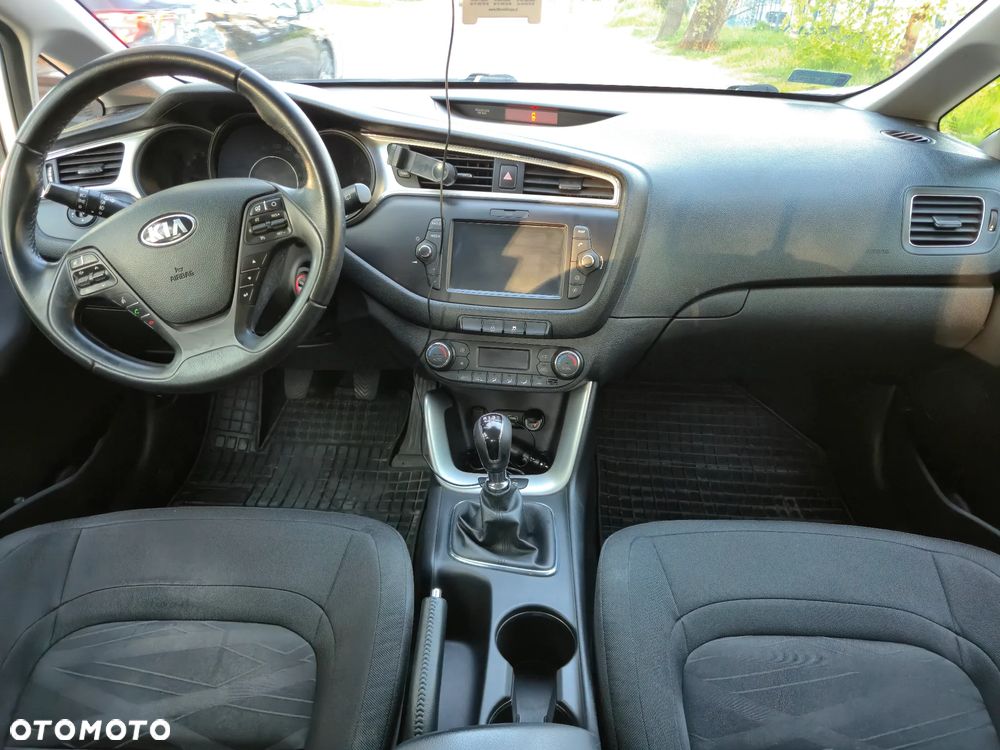 Kia Ceed 1.6 CRDi M - 17