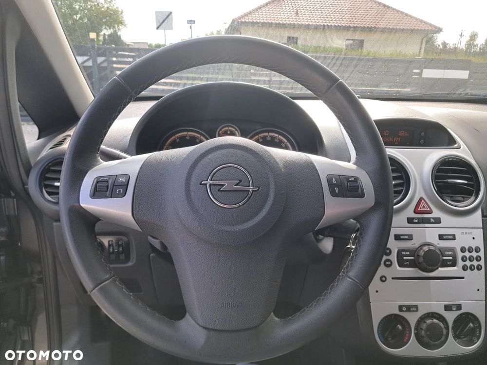 Opel Corsa 1.2 16V Edition / Active - 21