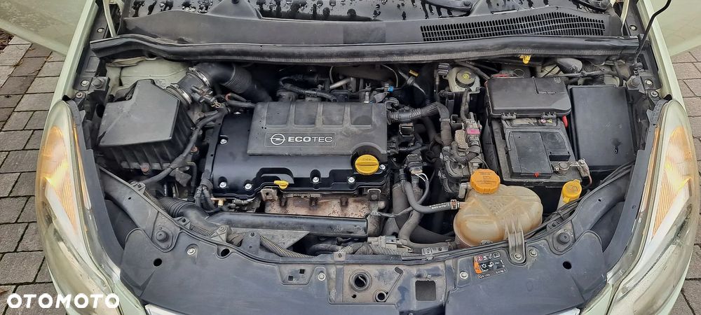 Opel Corsa 1.4 16V Satellite - 16