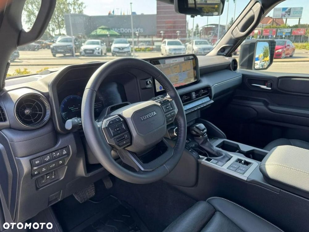 Toyota Land Cruiser - 26