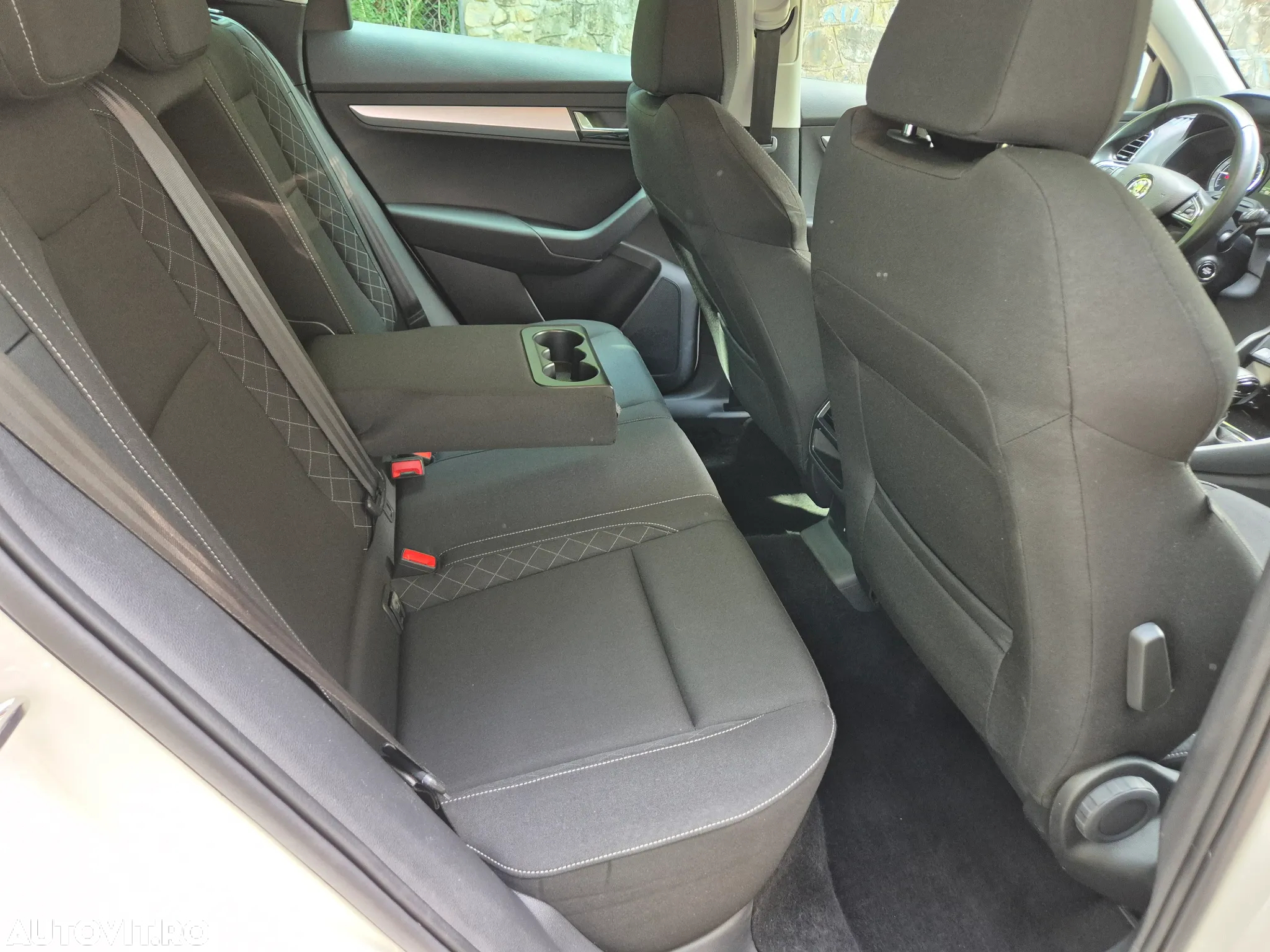 Skoda Karoq 1.6 TDI DSG Ambition - 17