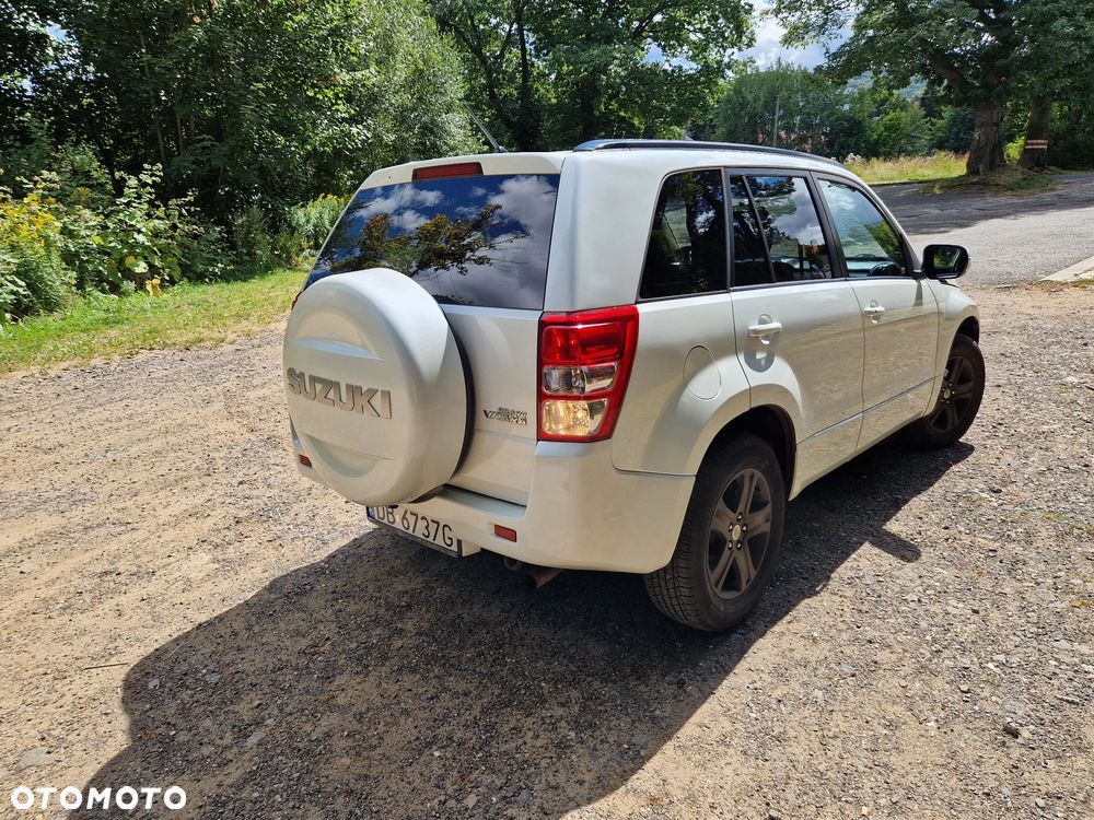 Suzuki Grand Vitara 2.4 De Luxe - 6