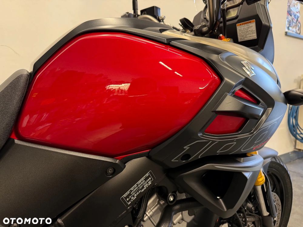 Suzuki V-STROM - 32