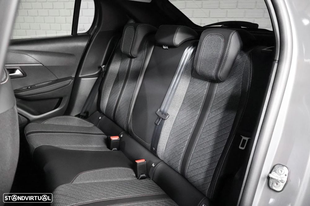 Peugeot 208 1.2 PureTech Allure - 11