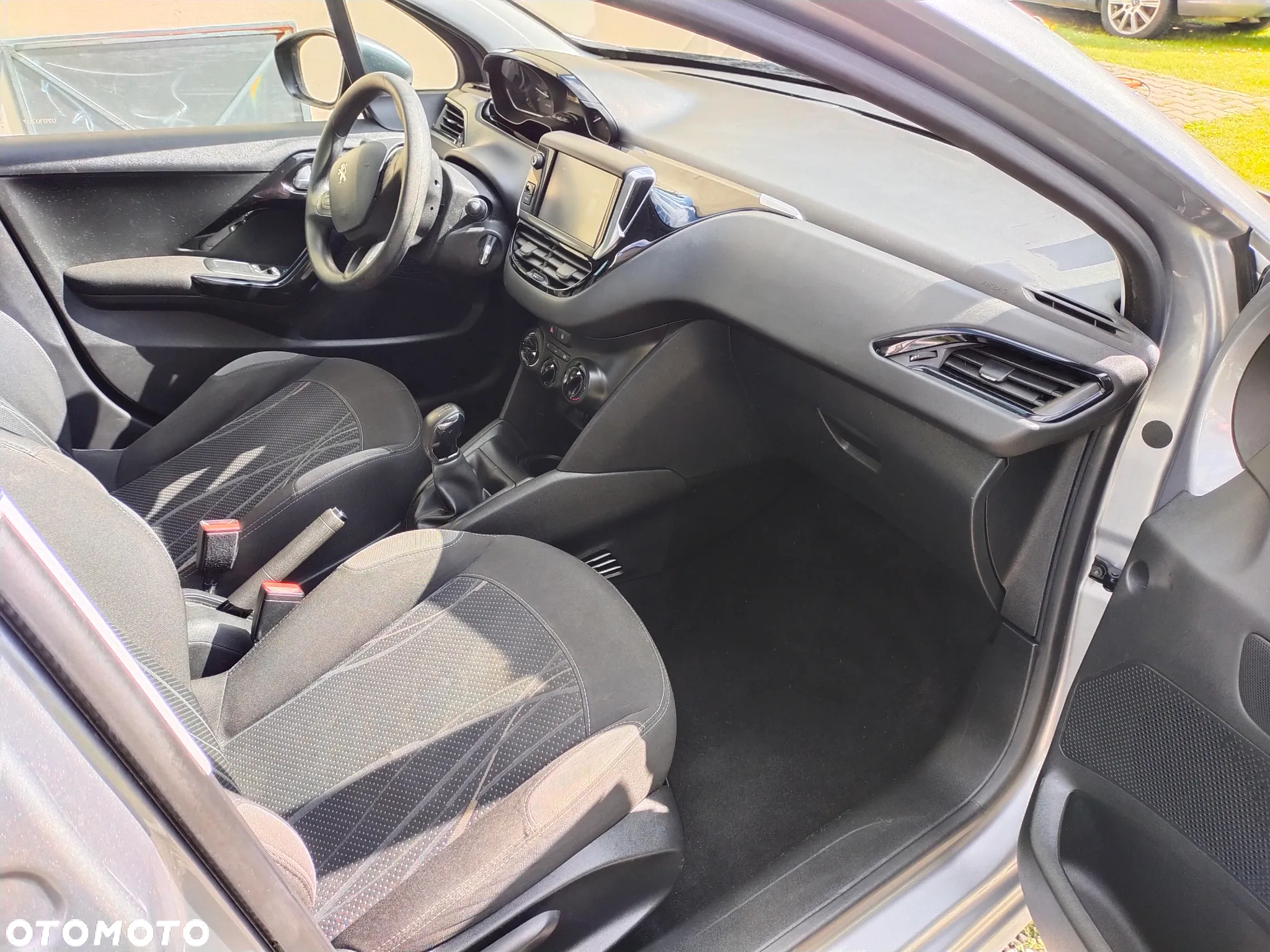 Peugeot 208 1.6 BlueHDi Active - 8