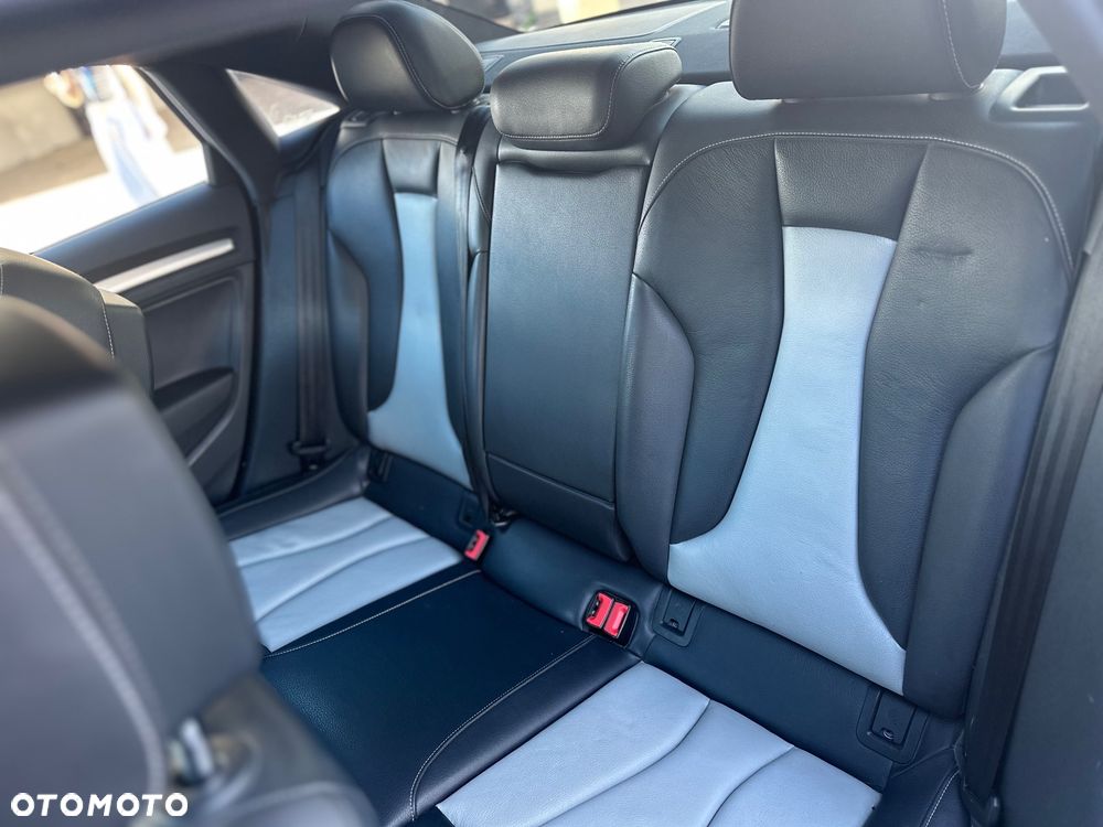 Audi S3 S tronic - 18