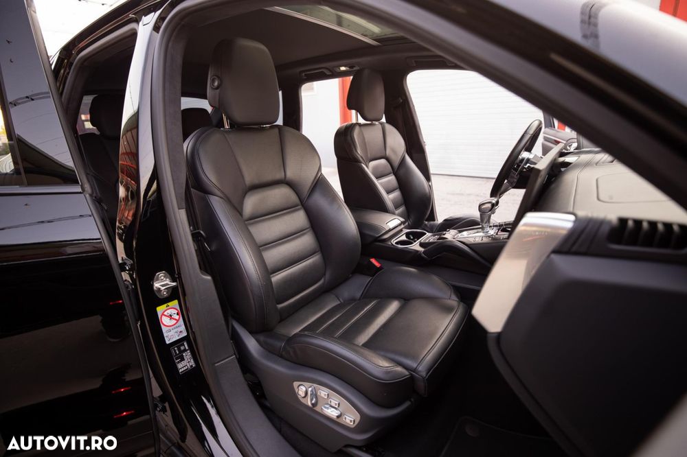 Porsche Cayenne - 12