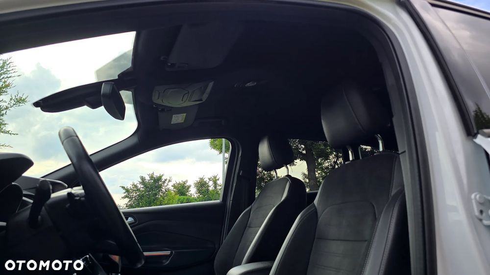 Ford Kuga 2.0 TDCi 4x4 ST-Line - 19