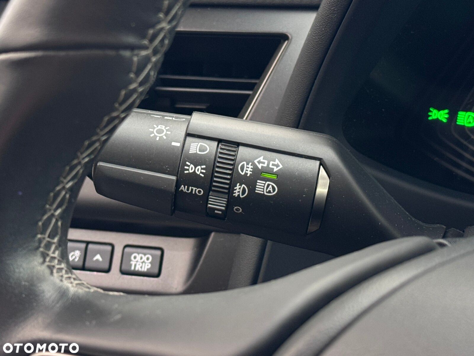 Lexus UX - 22