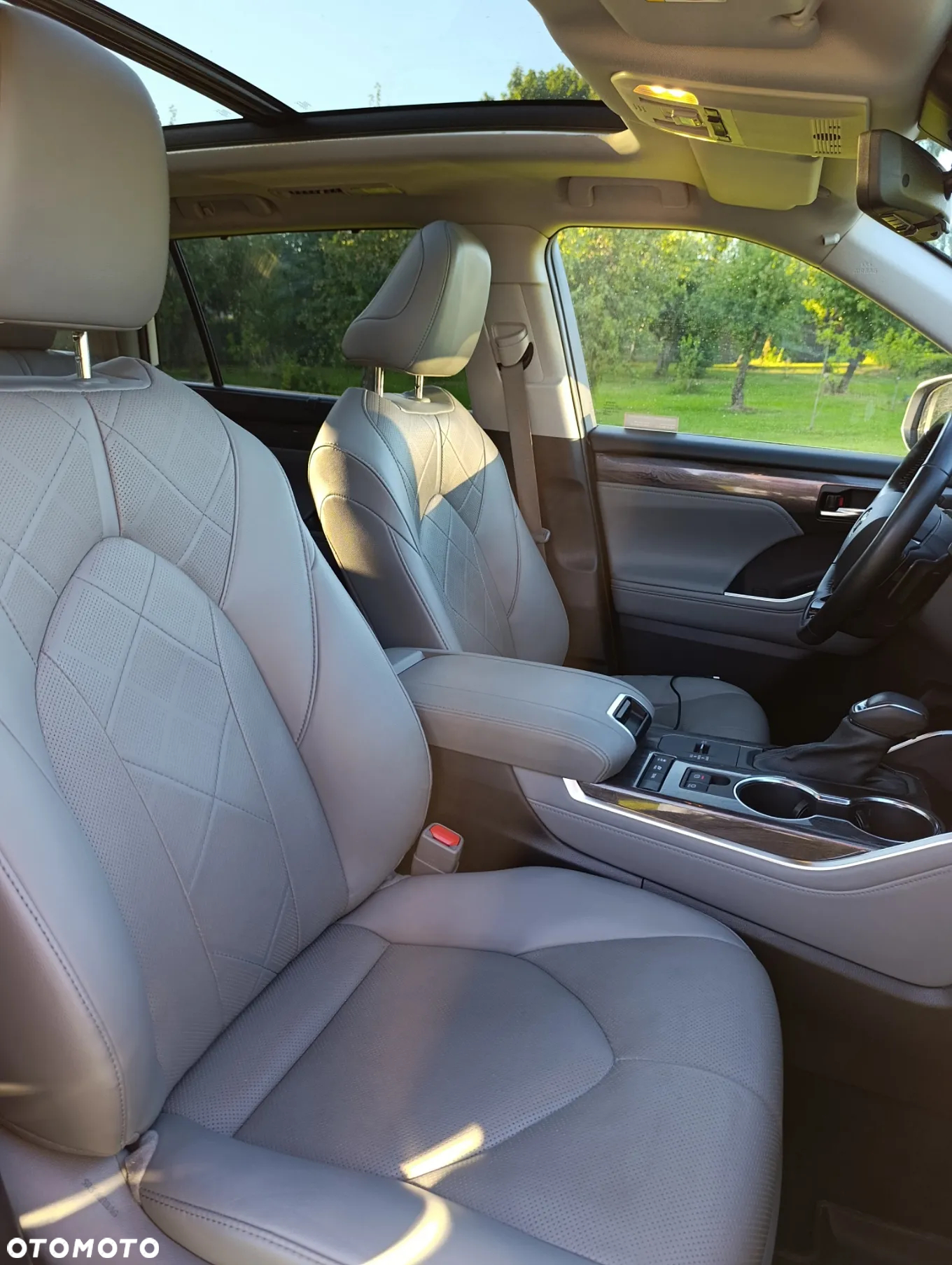 Toyota Highlander 2.5 Hybrid Executive Style - 11