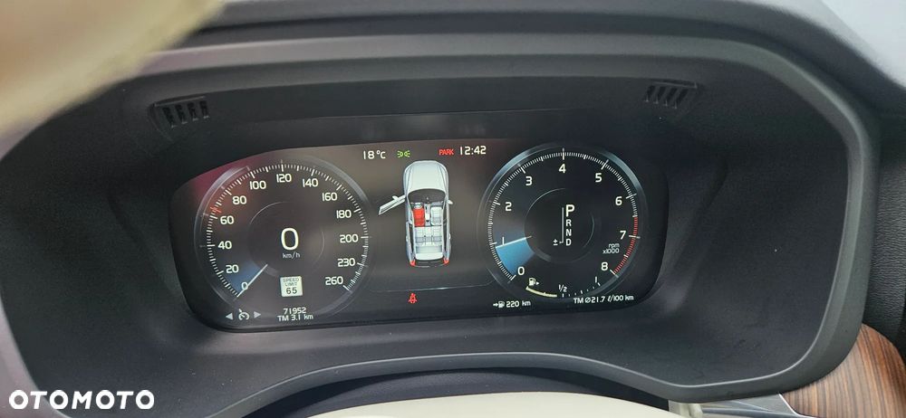 Volvo XC 60 T5 AWD Momentum - 5