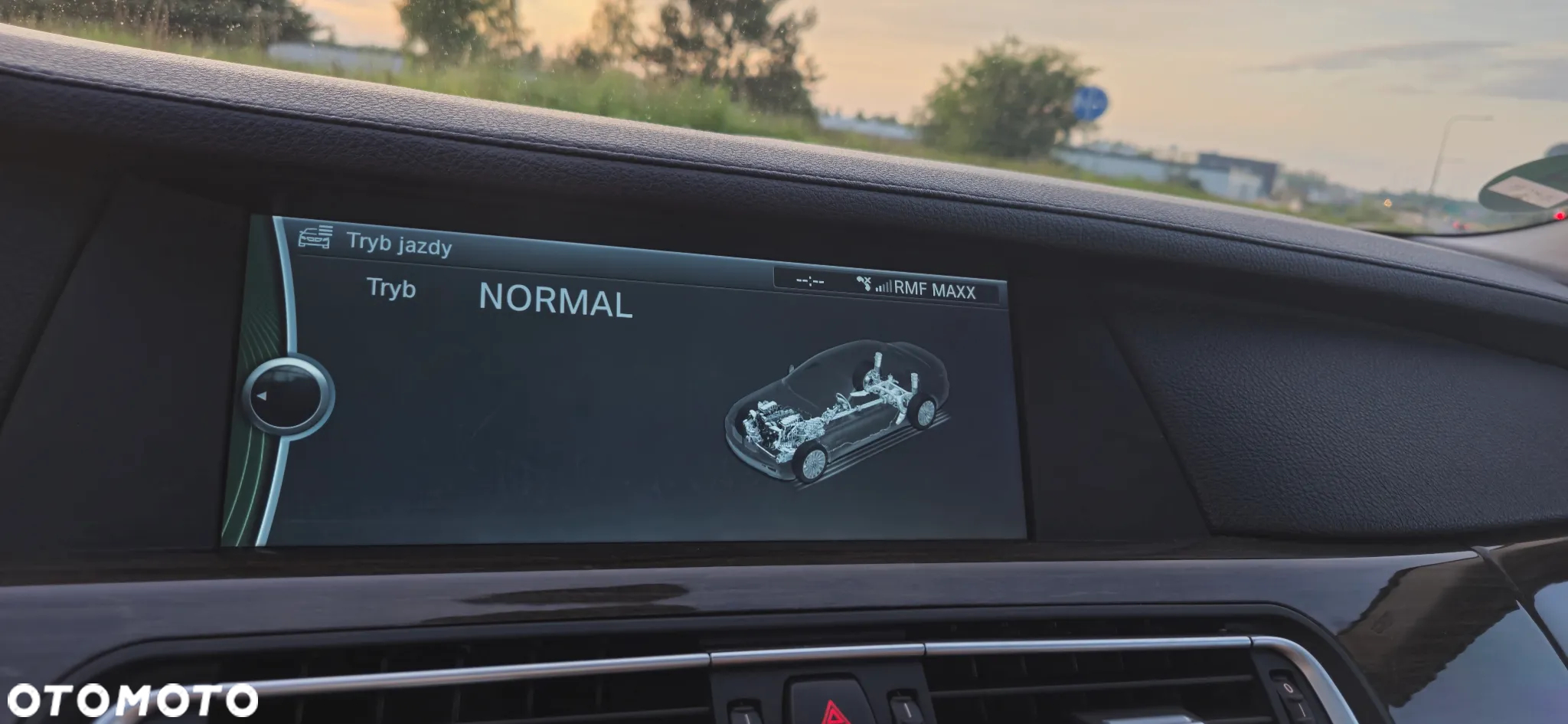 BMW Seria 7 750i xDrive - 22