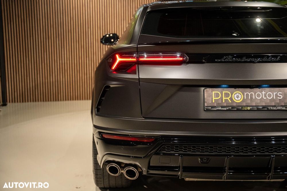 Lamborghini URUS - 18