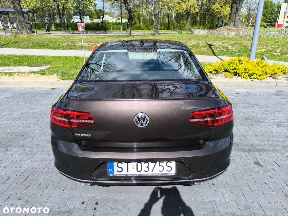 Volkswagen Passat 2.0 TDI Bi-Turbo BMT 4Mot Highline DSG - 3