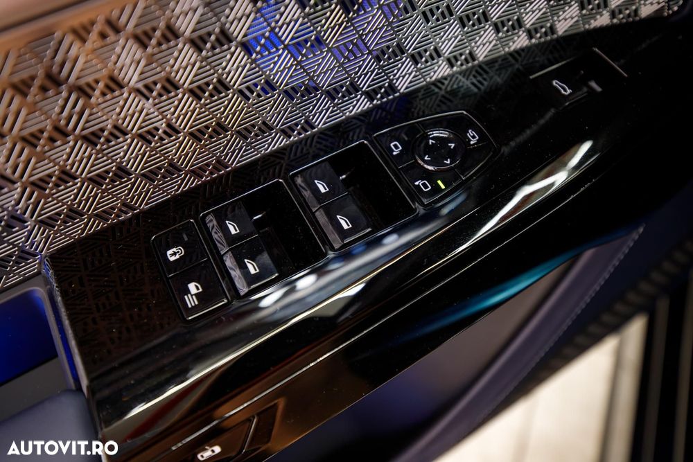 BMW Seria 7 - 36