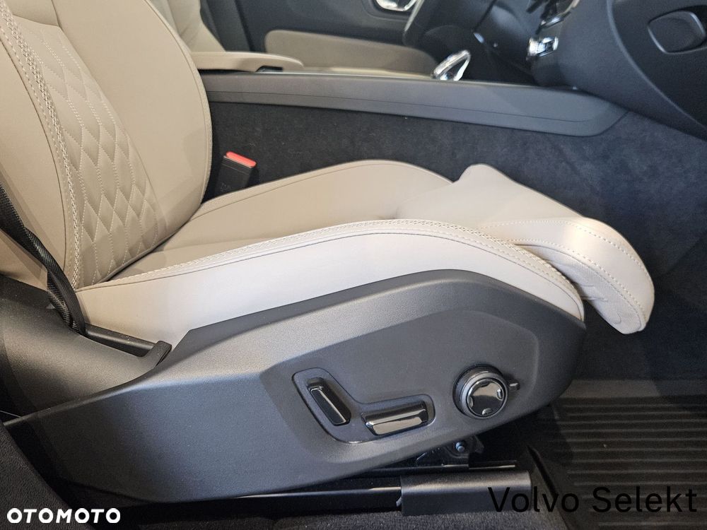 Volvo XC 60 - 25