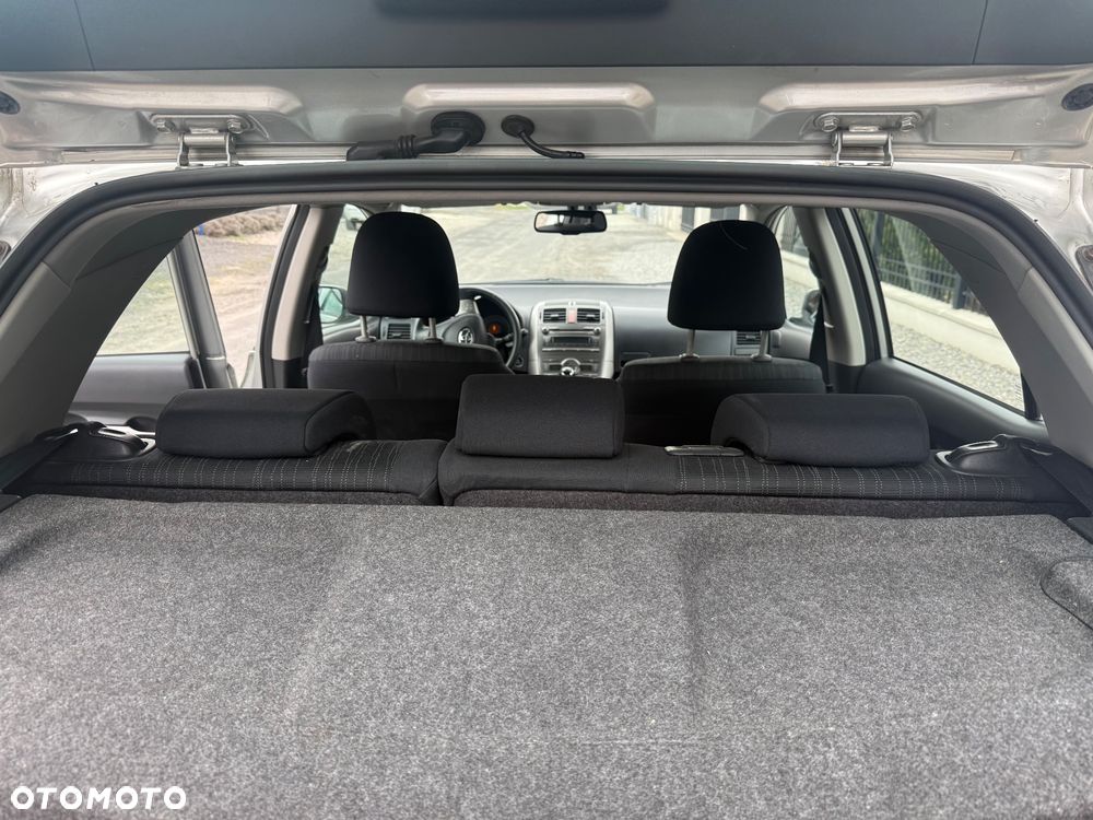 Toyota Auris - 8