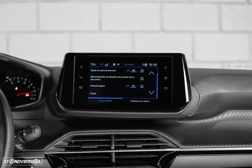 Peugeot 2008 1.2 PureTech Active - 18