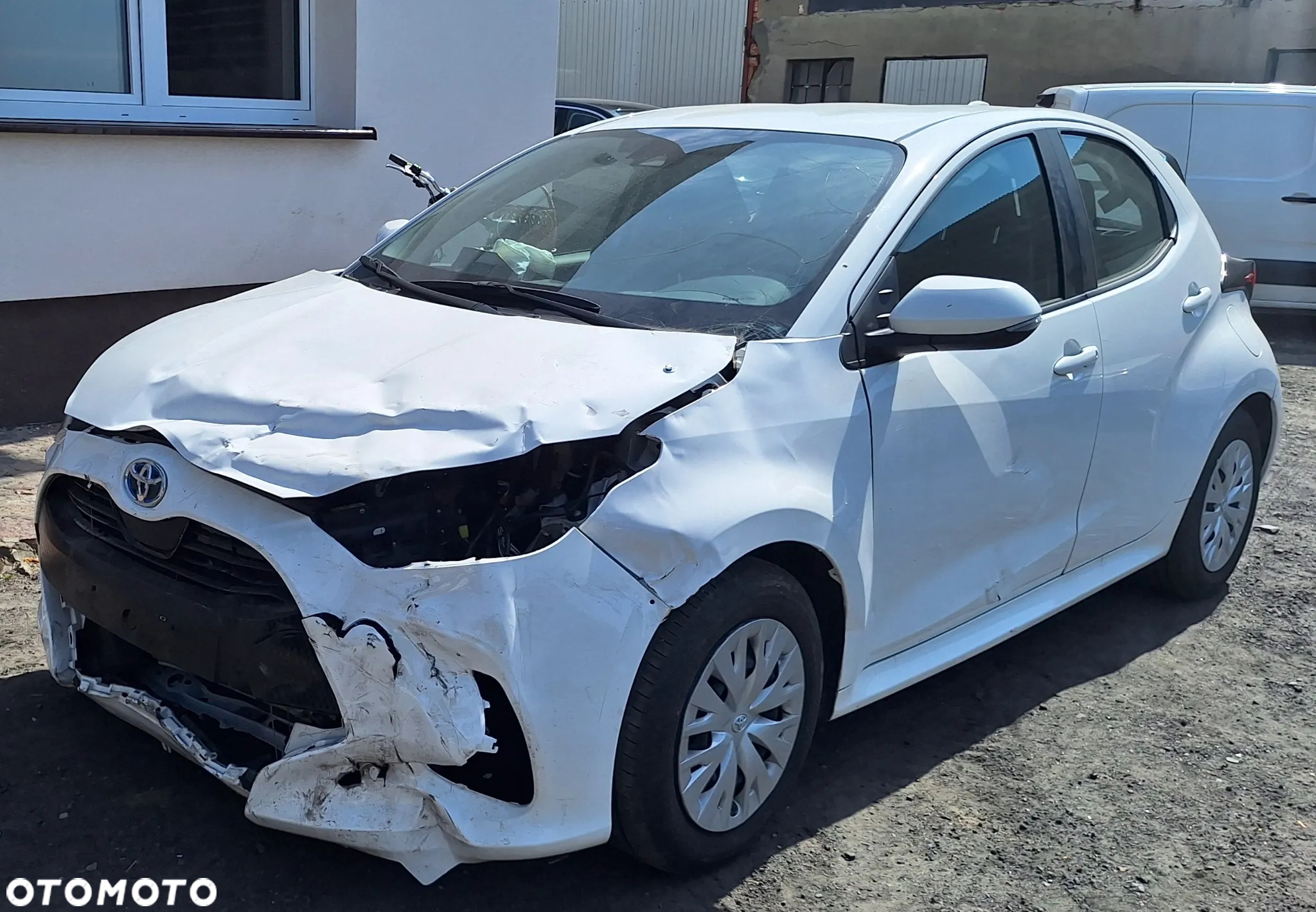 Toyota Yaris ver-hybrid-1-5-comfort - 5