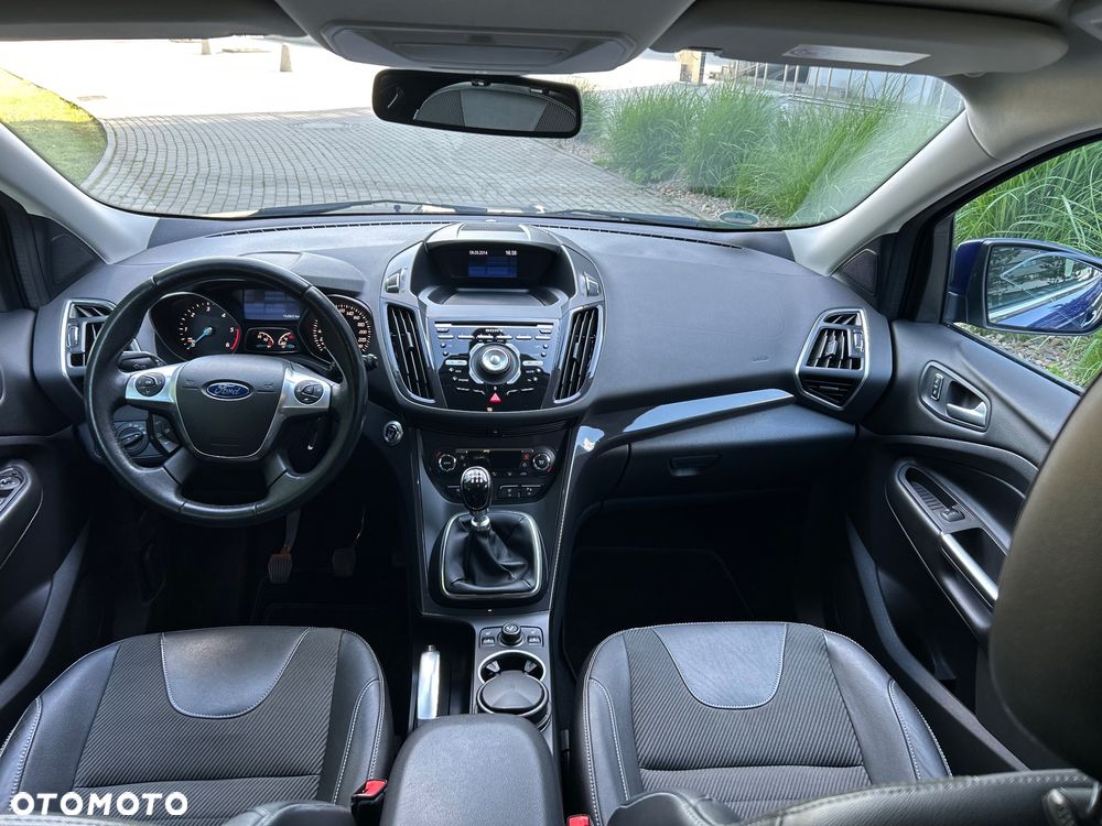 Ford Kuga 2.0 TDCi 2x4 Titanium - 24