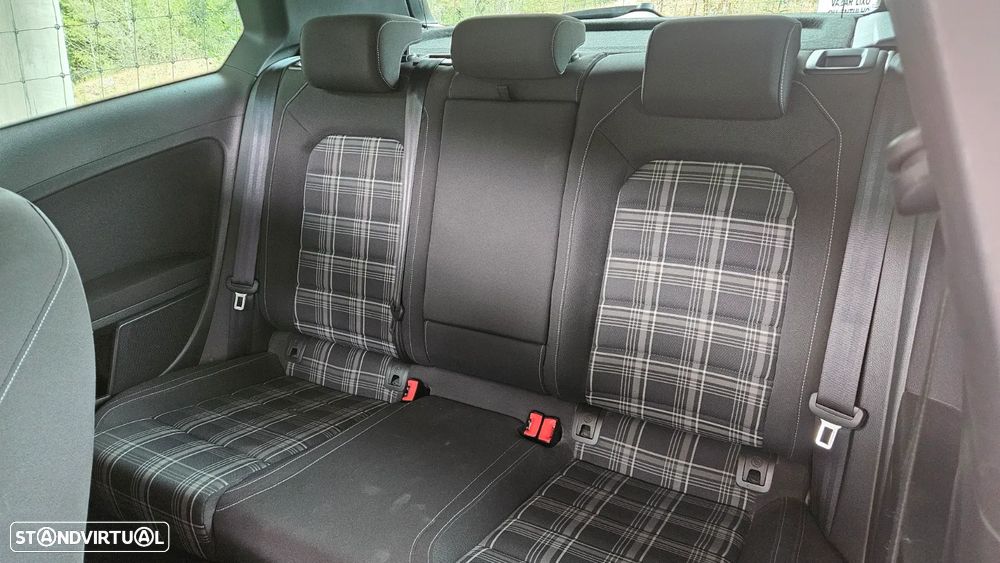 VW Golf 2.0 TDI GTD DSG - 27