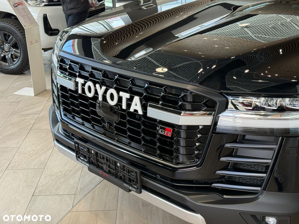 Toyota Land Cruiser - 16