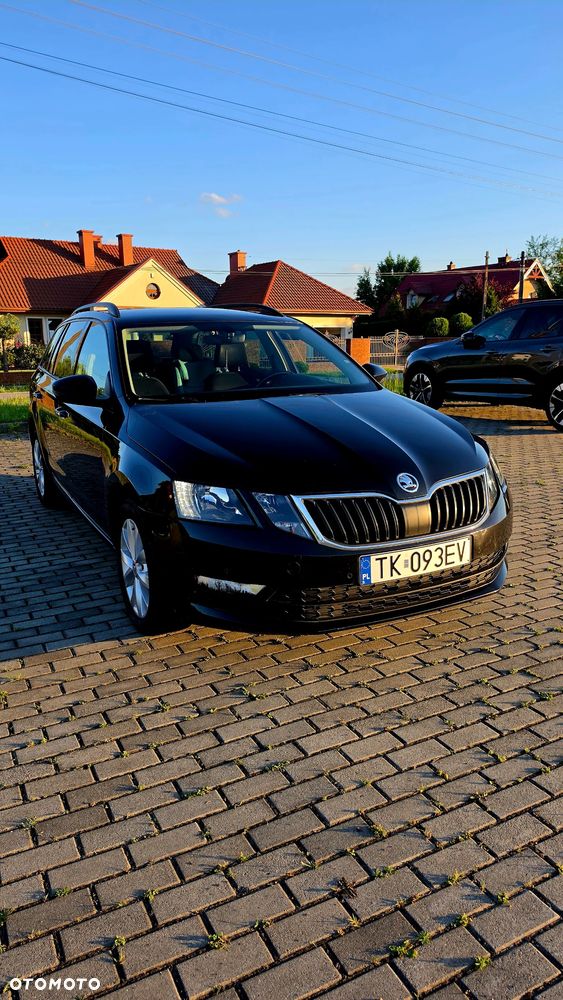 Skoda Octavia 1.6 TDI Ambition DSG - 1