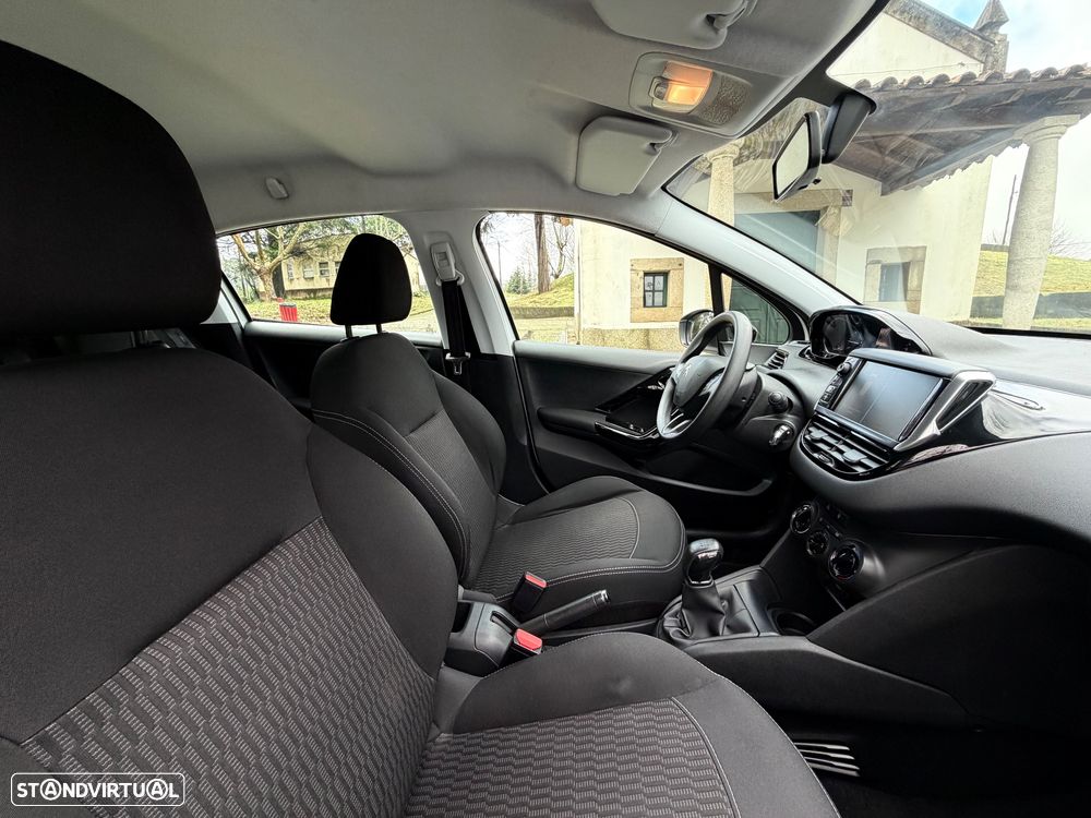 Peugeot 208 PureTech 82 Start & Stop Style - 32