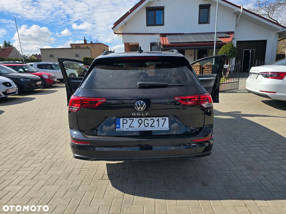 Volkswagen Golf - 22