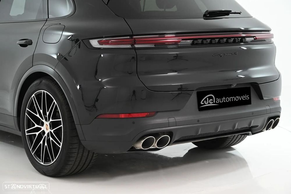 Porsche Cayenne S E-Hybrid Black Edition - 11