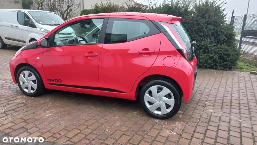 Toyota Aygo x-play Edition S+ - 3