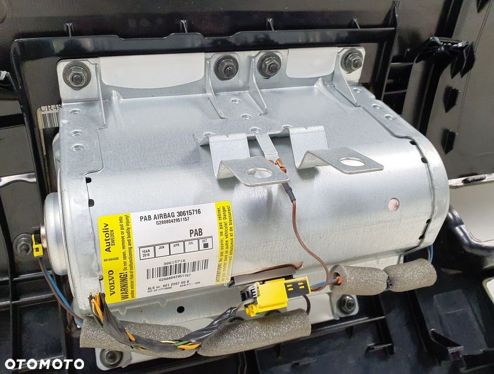 DESKA KONSOLA PASY PODUSZKI VOLVO V50 S40 II KPL - 9