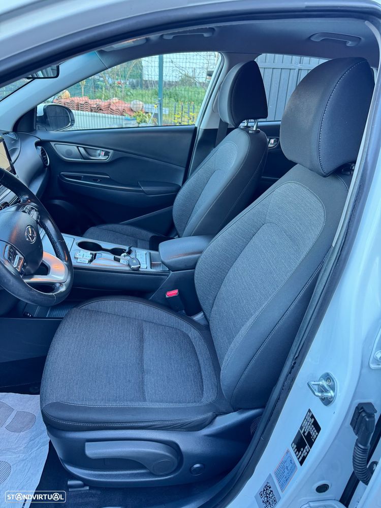 Hyundai Kauai 64 kWh Premium+P.Premium - 34