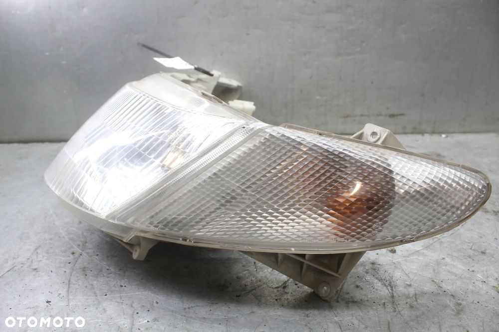 Suzuki Burgman AN 400 K1 K2 lampa przód przednia reflektor - 1