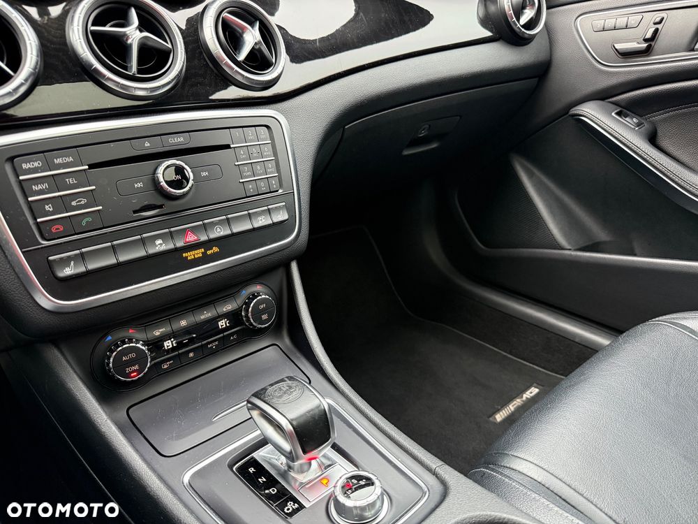 Mercedes-Benz CLA AMG 45 4-Matic - 25