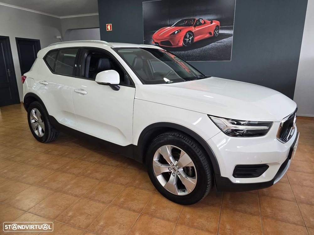 Volvo XC 40 2.0 D3 Momentum Plus - 2