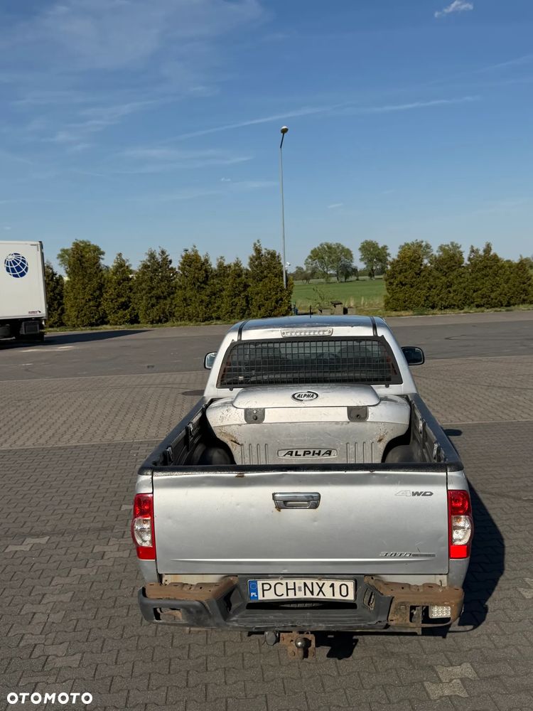Isuzu D-Max 3.0d SC Custom - 10