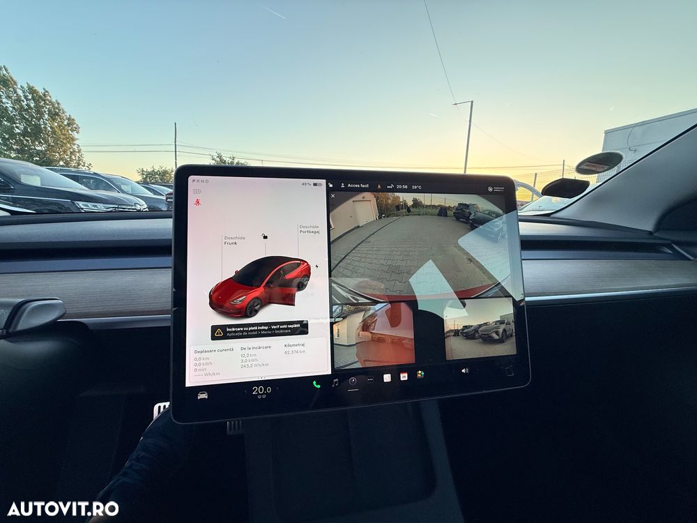 Tesla Model 3 - 12