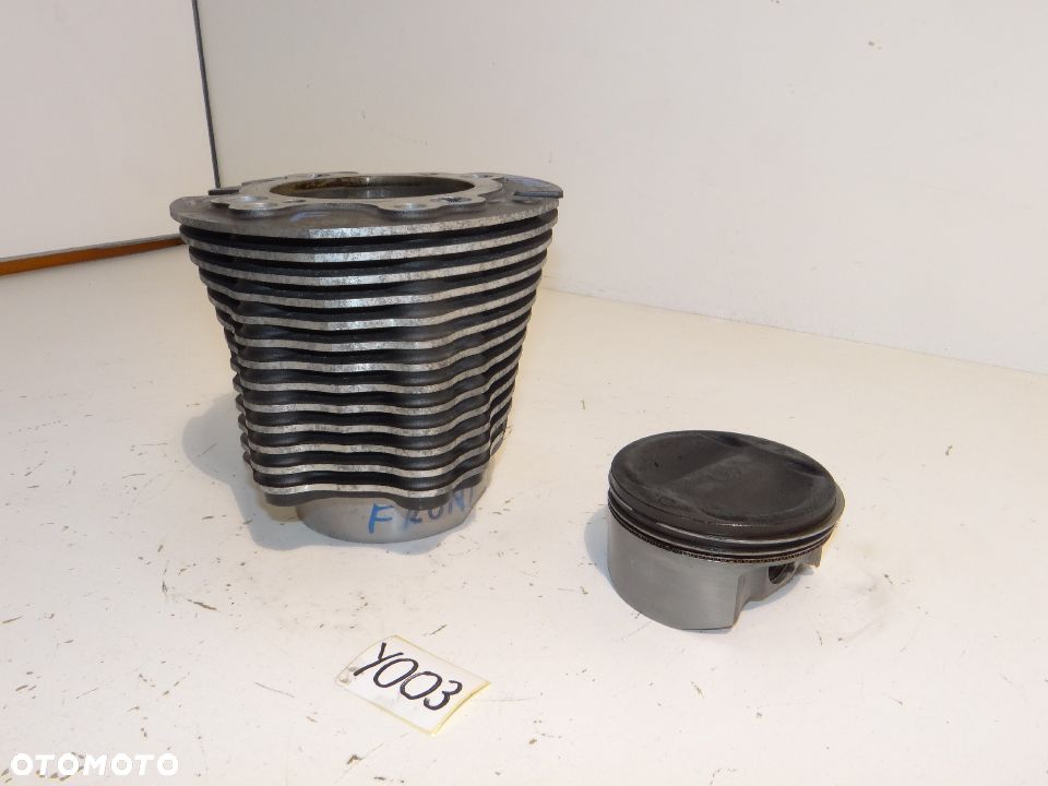Yamaha XV 1900 Midnight Star cylinder przód + tłok pierścienie Y003 - 2