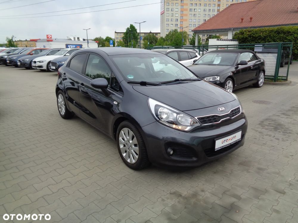 Kia Rio 1.4 Comfort - 4
