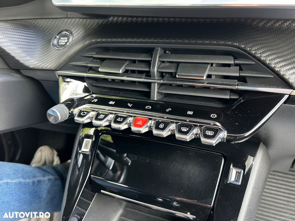Peugeot 2008 1.5 BlueHDI 130 S&S EAT8 GT - 24
