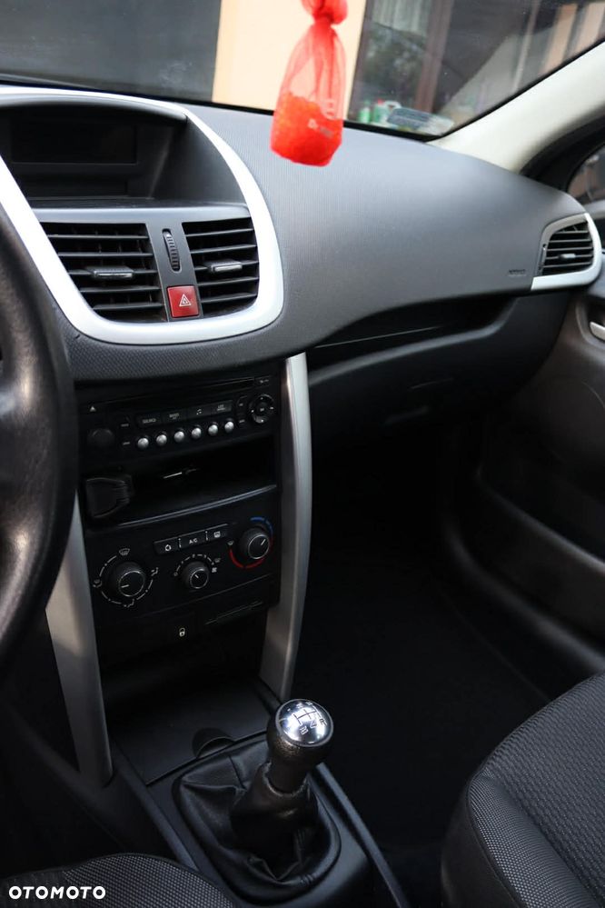 Peugeot 207 1.4 HDi Trendy - 20