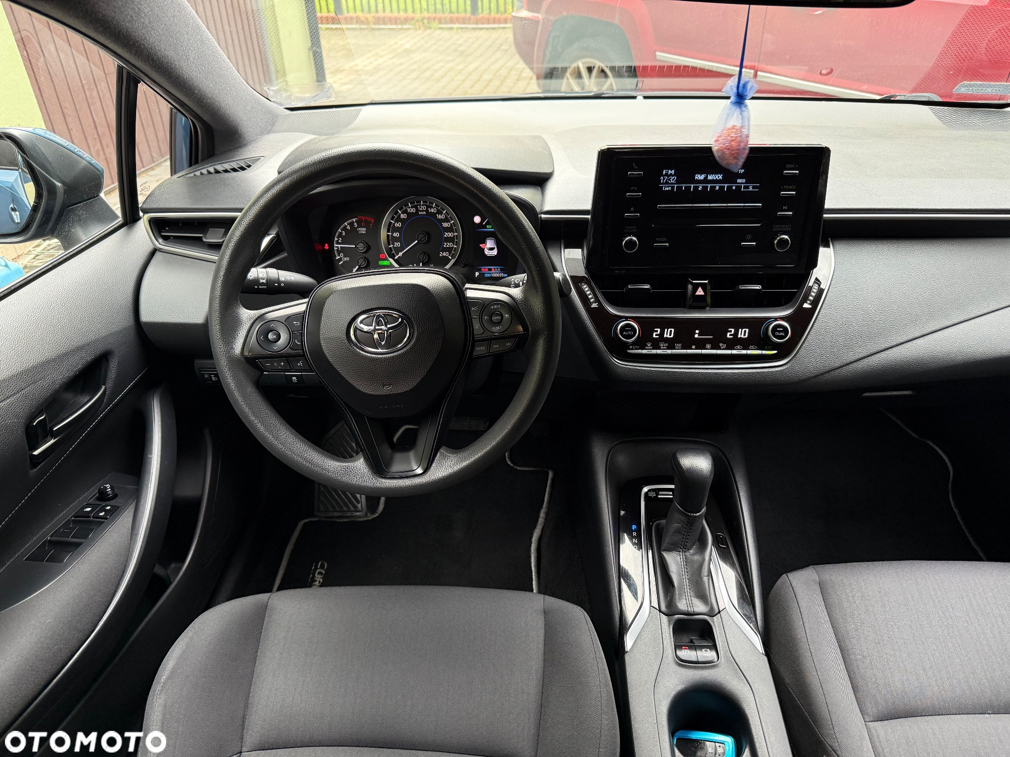 Toyota Corolla 1.8 Hybrid Comfort - 9