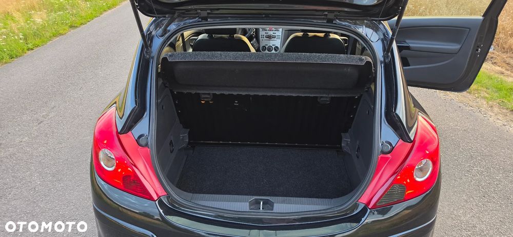 Opel Corsa 1.4 16V 150 Jahre - 28