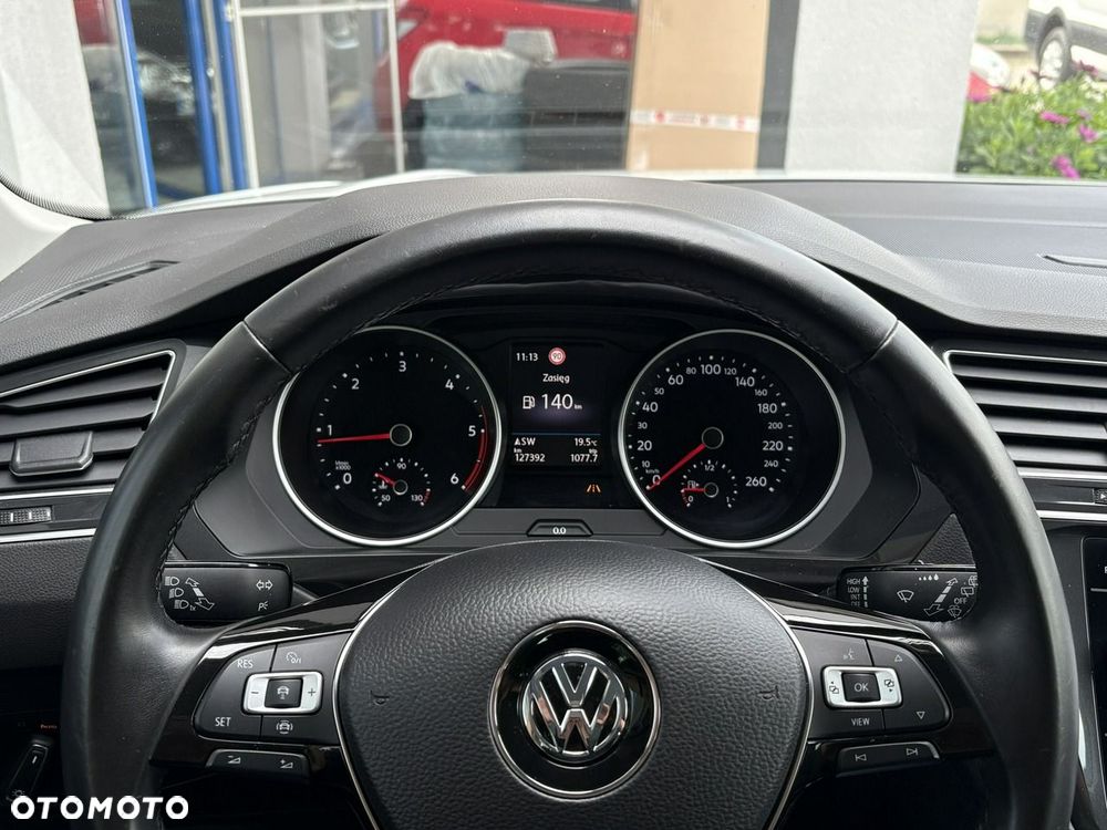 Volkswagen Tiguan - 24