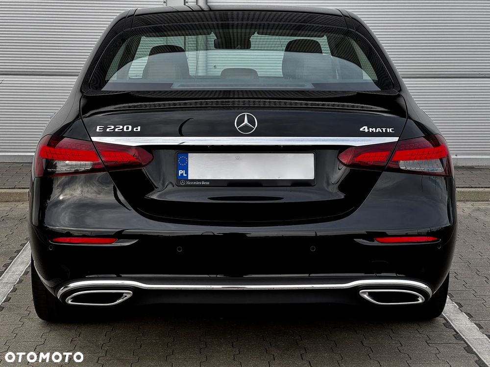 Mercedes-Benz Klasa E 220 d 4-Matic AMG/Avantgarde - 4