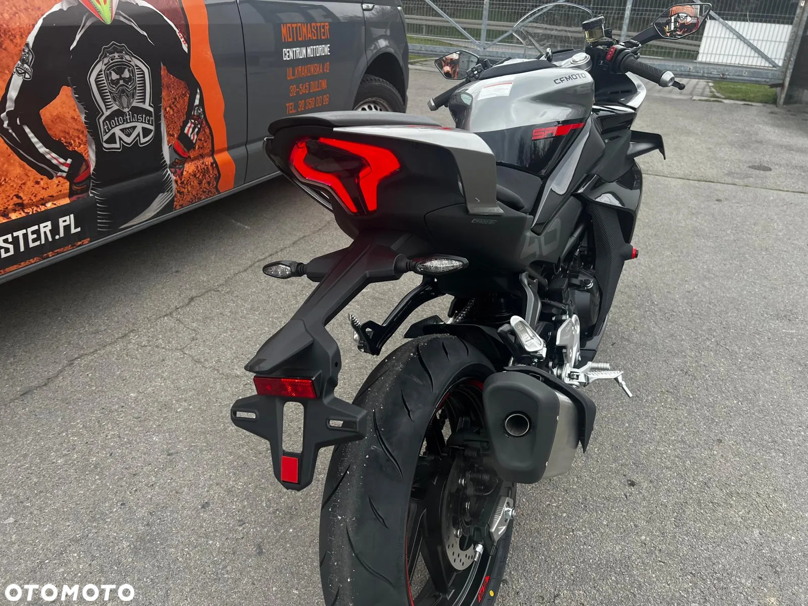 CFMoto SR - 18