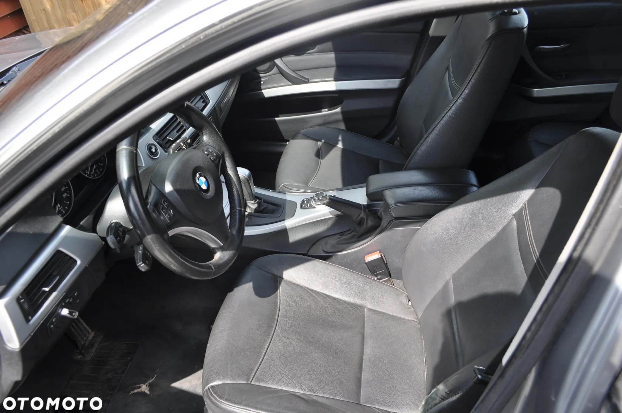 BMW Seria 3 320d xDrive DPF Touring - 8