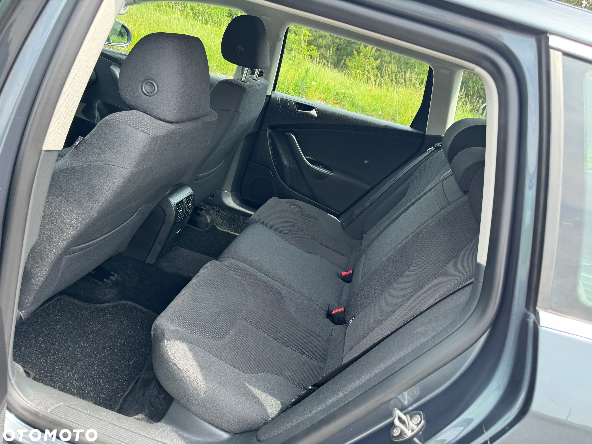 Volkswagen Passat 2.0 TDI Comfortline - 22